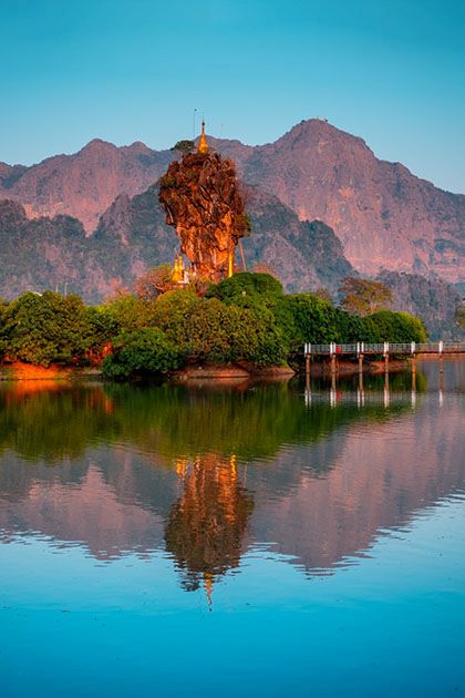 Discover the stunning landscape in Irrawaddy cruise