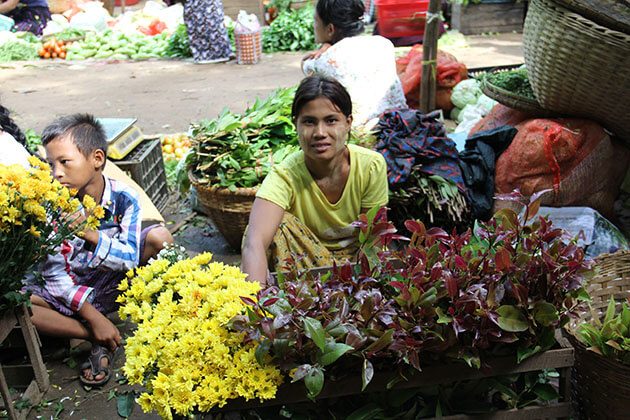 Nyaung Market - the authentic local market in bagan