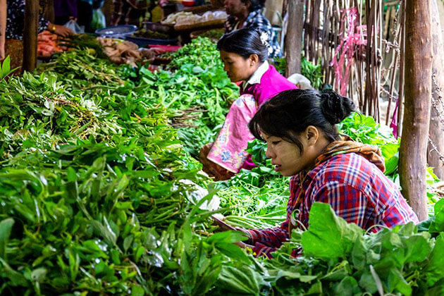 Nyaung U Market - the fresh local market to see the life of people