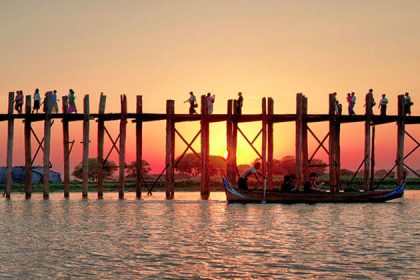 U Bein Bridge sunset time