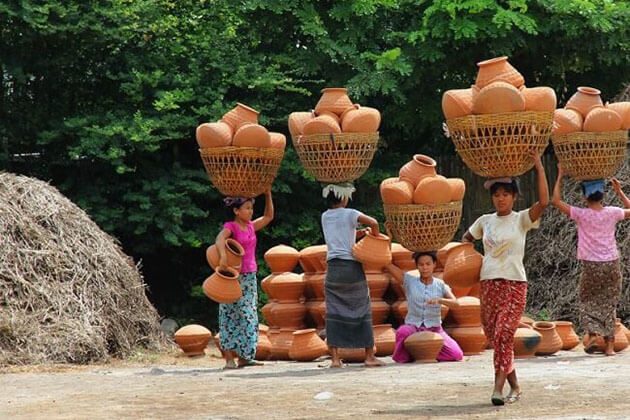 Yandabo village sightseeing in Myanmar river cruise trip